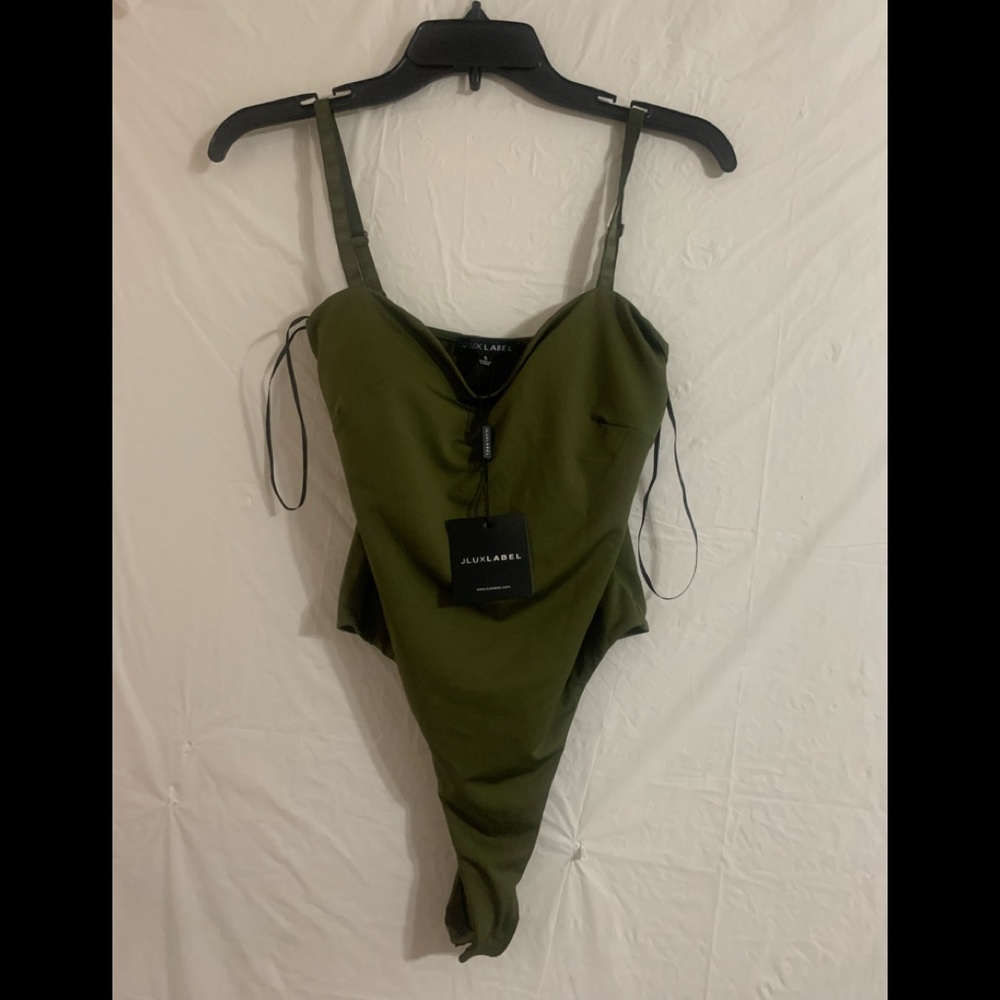 NWT JLUXLABEL Form Fitting Bodysuit - Picture 3 of 6